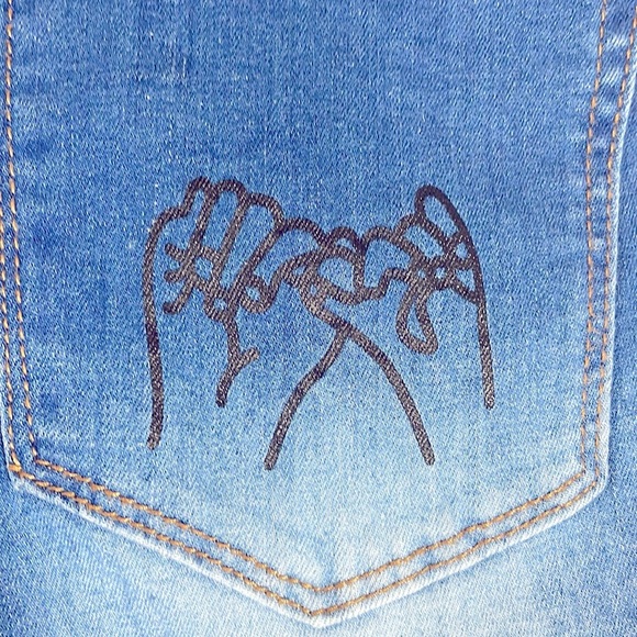 Fire & Rain High-Rise Roll Cuff Denim Shorts with Doodle Drawings - Picture 7 of 7